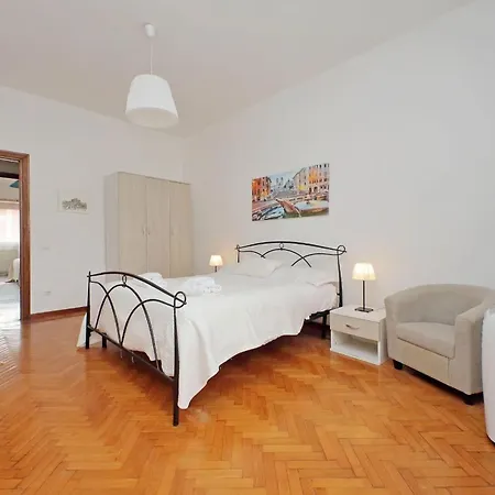 Cerreto Di Spoleto By Halldis